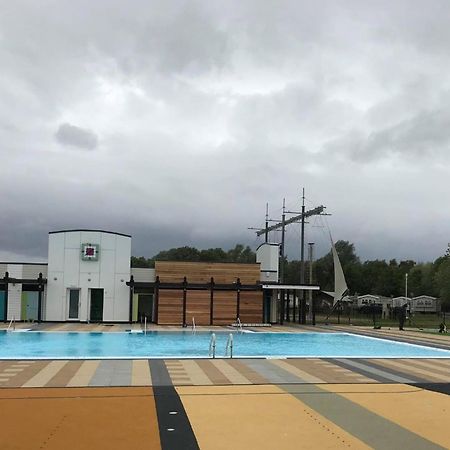Muscovy Lodge With Hot Tub At Tattershall Lakes Country Park エクステリア 写真