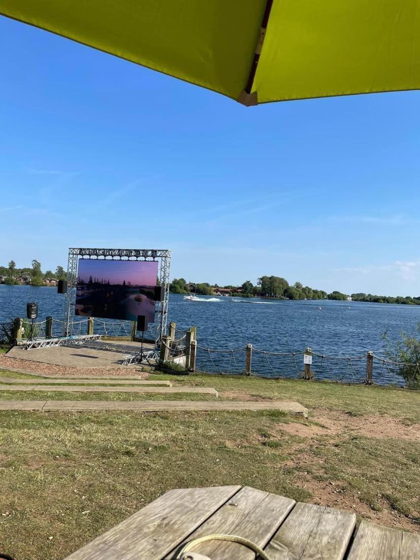 Muscovy Lodge With Hot Tub At Tattershall Lakes Country Park エクステリア 写真