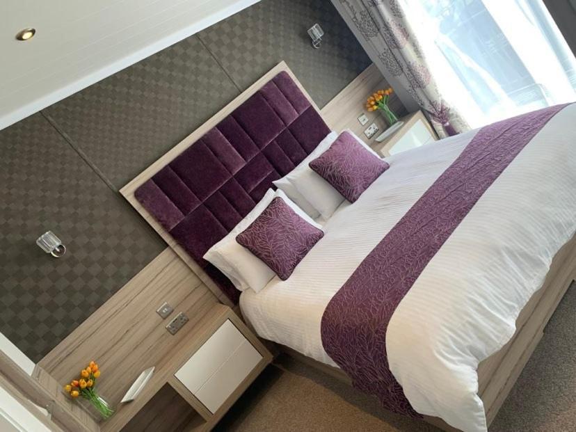 Muscovy Lodge With Hot Tub At Tattershall Lakes Country Park エクステリア 写真
